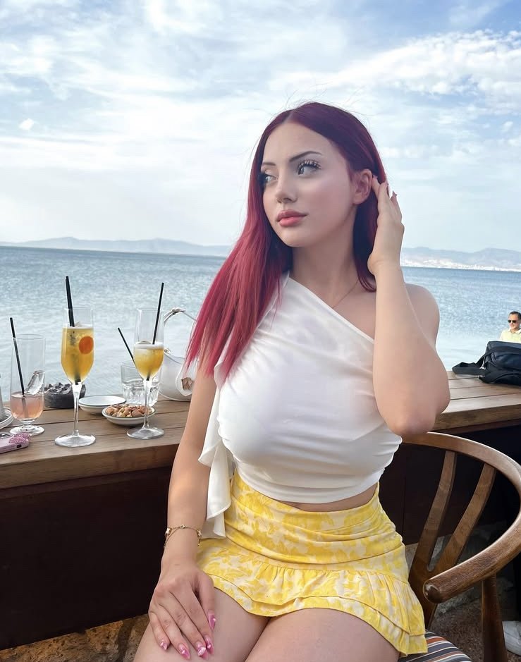Lara - İSTANBUL VIP ESKORT